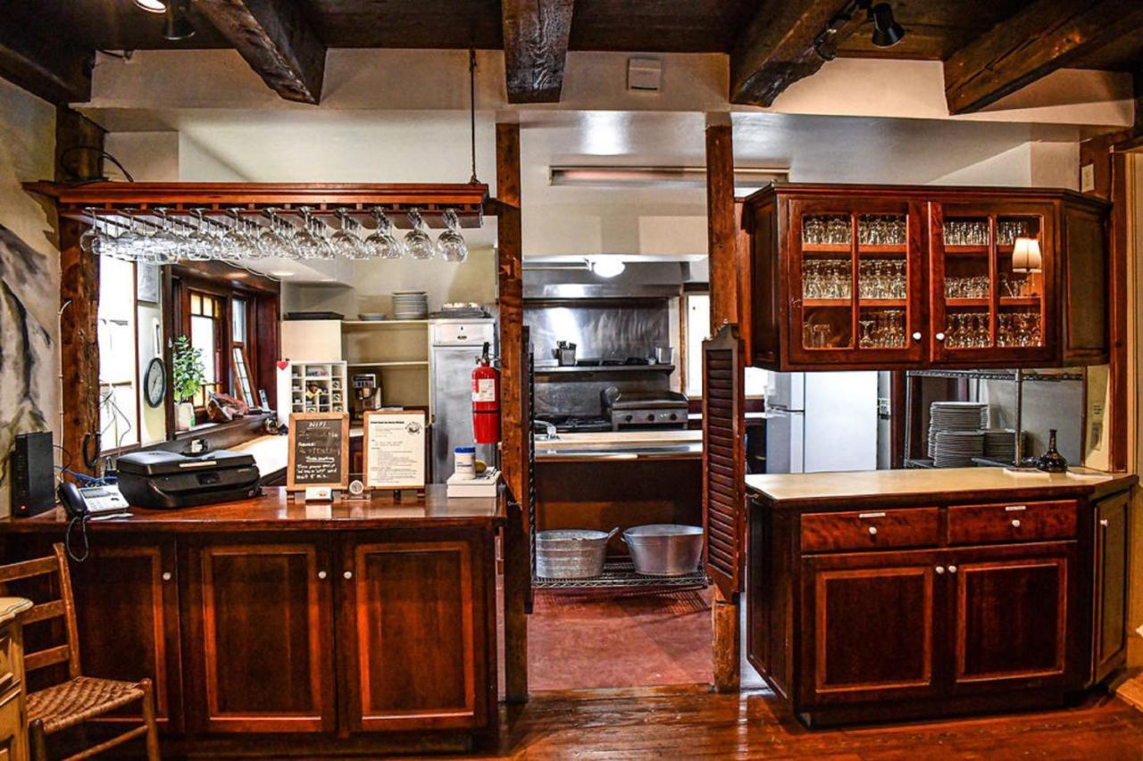 Brook Road Inn Goshen Εξωτερικό φωτογραφία